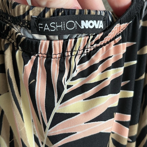 Fashion Nova palm print double slit dress - Picture 3 of 4